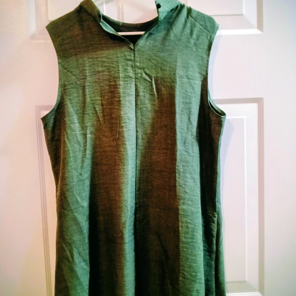 SHEIN Green Sleeveless Tunic Top